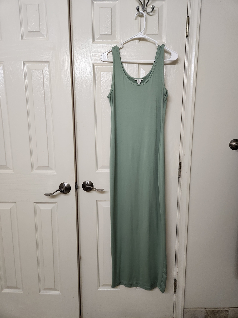 Women’s Sage Green Tank Maxi Dress - please read !!